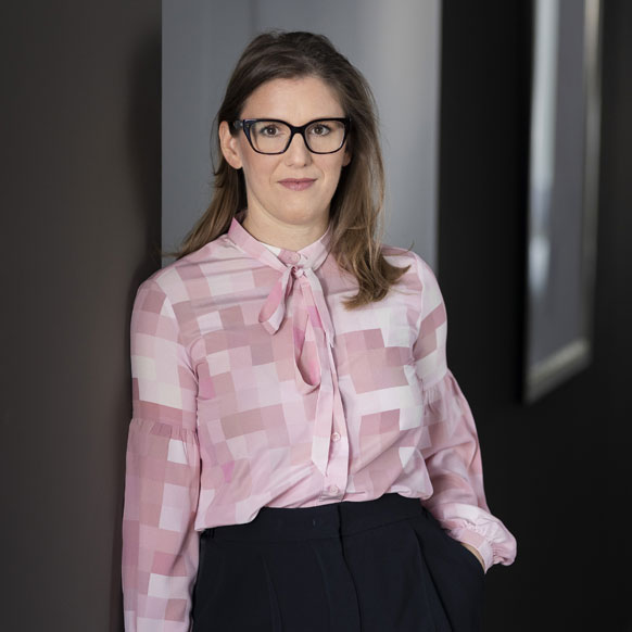 LOLYO MACH MITarbeiter-App - Dr.in Katharina Körber-Risak Rechtsanwälte Portrait