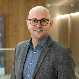 lolyo-mitarbeiter-app-successstory-tauernkliniken-tauernkliniken-profilbild-magister-bernhard-stachel