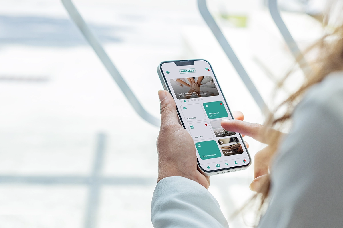 LOLYO Mitarbeiter-App Smartphone Screen Grid Menue